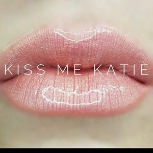LipSense long lasting liquid color (Kiss me Katie) NWT